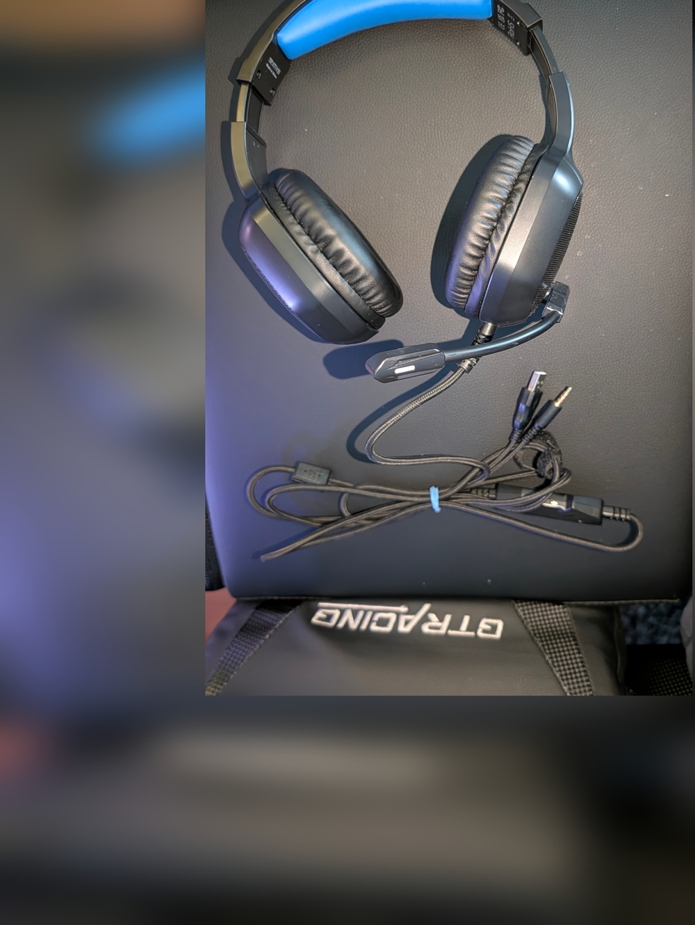 Over-Ear Wired Headphones in Black with Blue Headband Accent - Picture 6 of 6